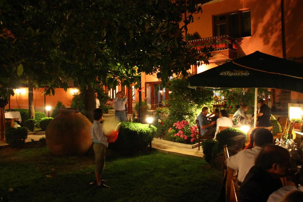 Anita Guest House & Relax Perushtitsa 外观 照片